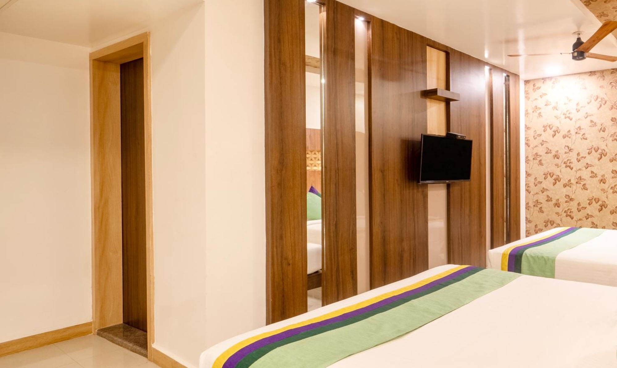 Treebo Golden Swan Pammal Hotel Chennai Exterior foto