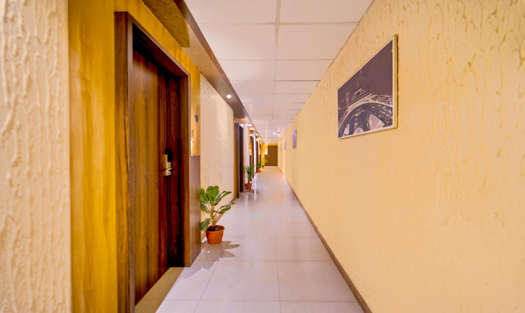 Treebo Golden Swan Pammal Hotel Chennai Exterior foto