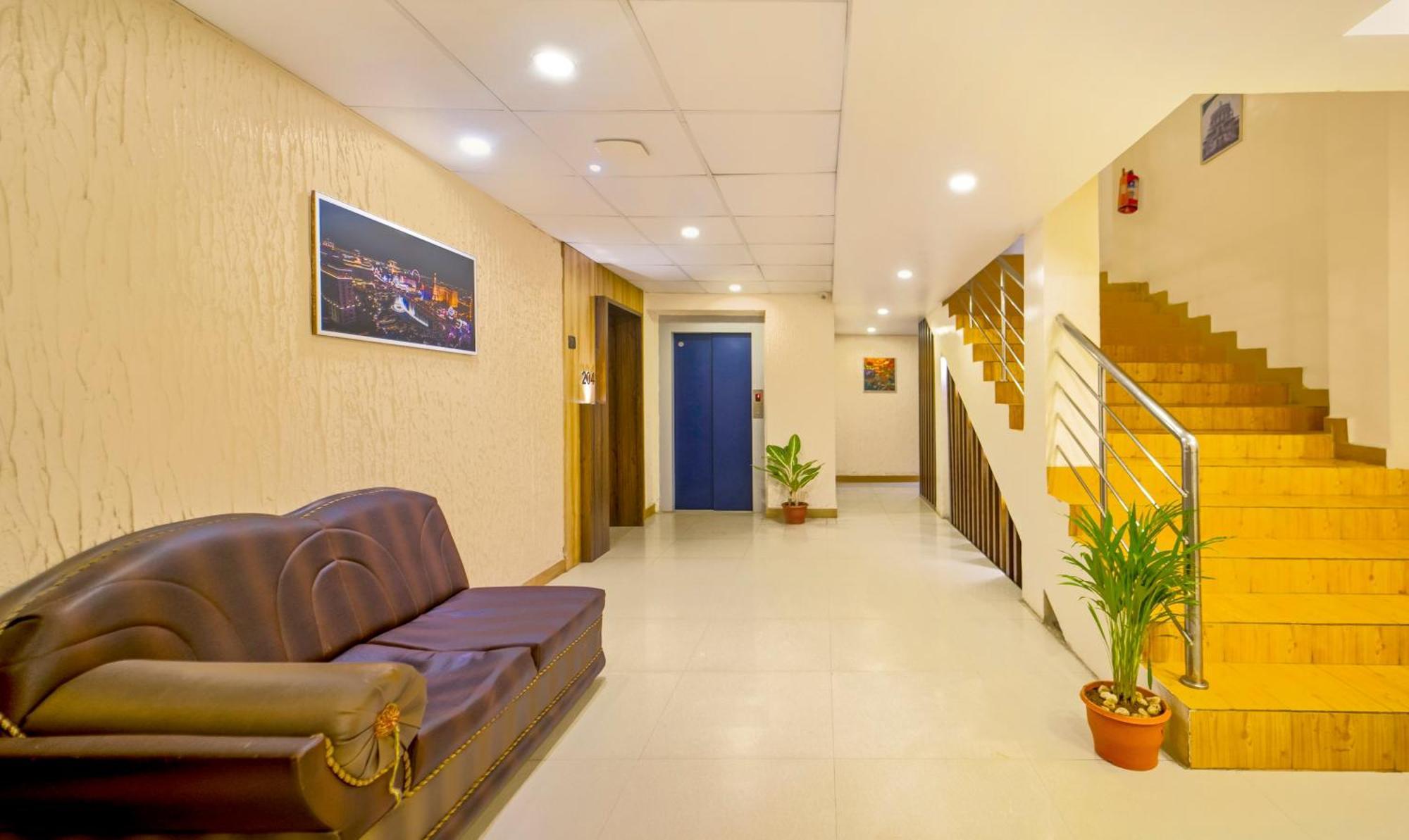 Treebo Golden Swan Pammal Hotel Chennai Exterior foto