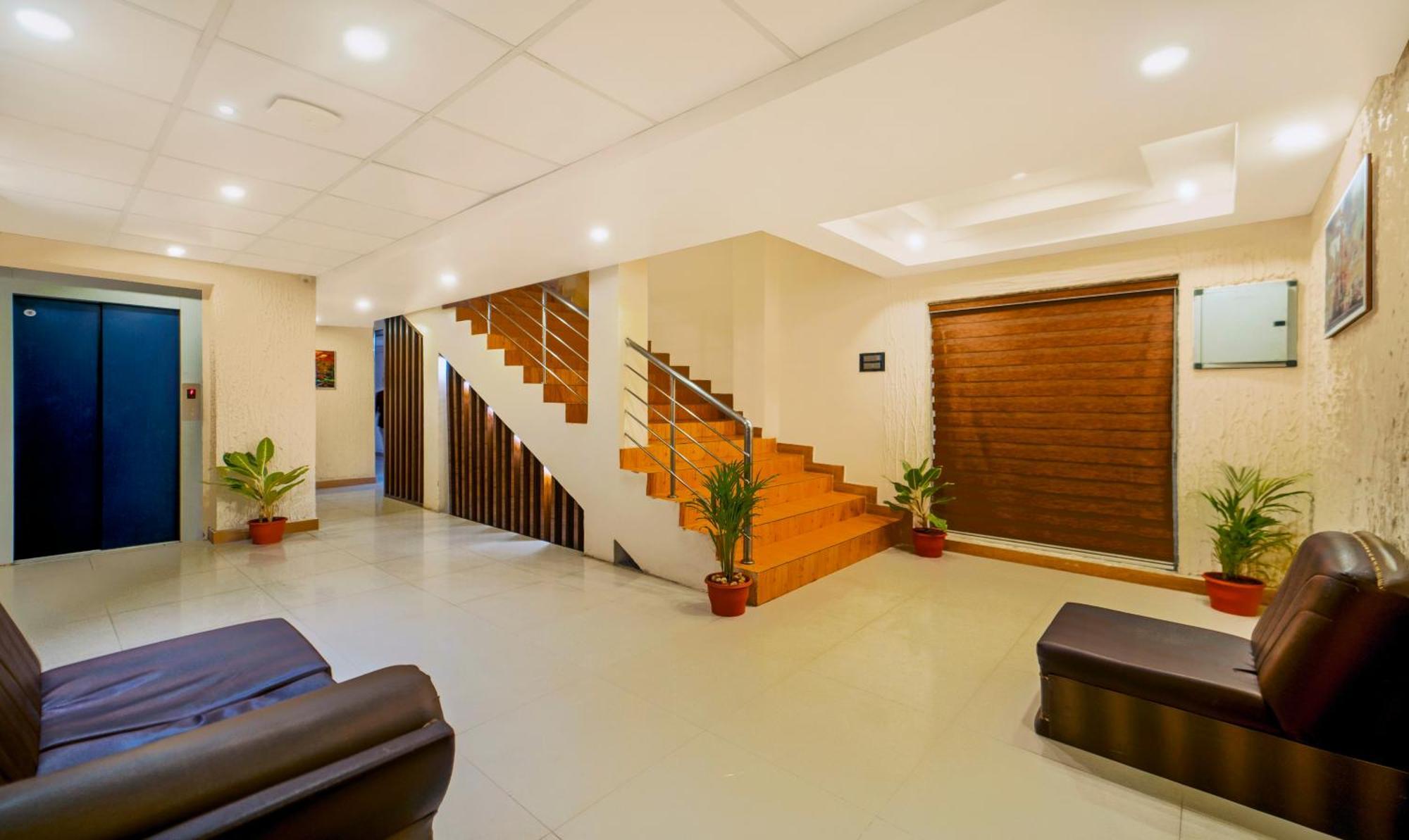 Treebo Golden Swan Pammal Hotel Chennai Exterior foto