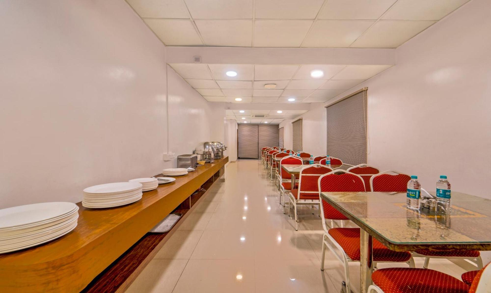 Treebo Golden Swan Pammal Hotel Chennai Exterior foto
