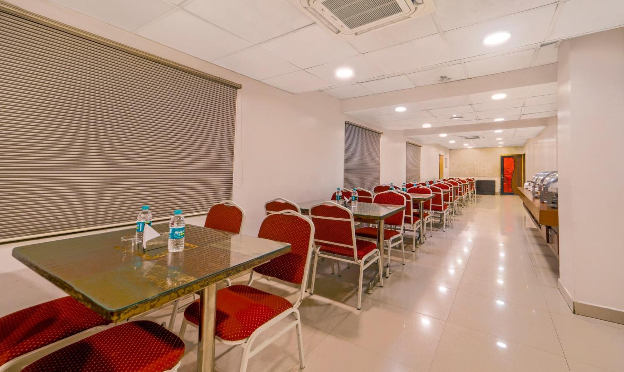 Treebo Golden Swan Pammal Hotel Chennai Exterior foto